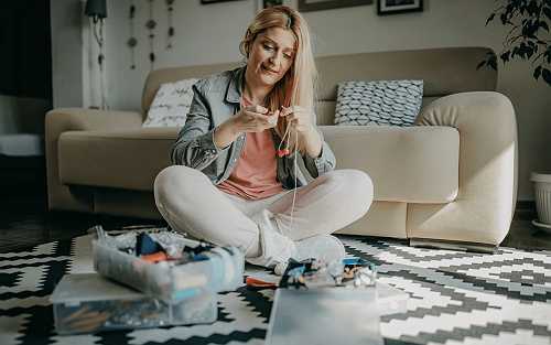 Remote Side Hustles You Can Do From Anywhere (Even From Your Phone)